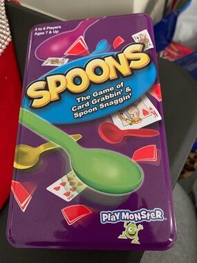 Spoons Card Game - Purple Tin with Green Spoon